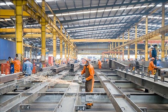 Thủ tướng Chính phủ yêu cầu cắt giảm điều kiện đầu tư kinh doanh, đơn giản hóa thủ tục hành chính