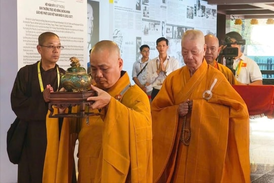 Cung thỉnh xá lợi trái tim Bồ tát Thích Quảng Đức về Việt Nam Quốc tự