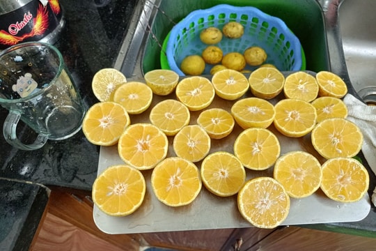 Trend uống nước cốt chanh chữa “bách bệnh”: Được một, mất mười