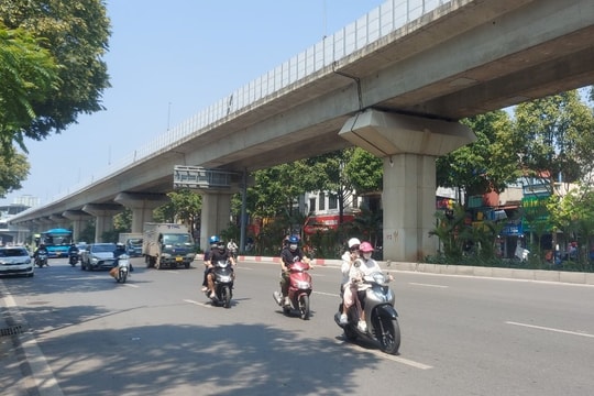 Nắng nóng gia tăng cường độ, nhiệt độ cao nhất tại Hà Nội đạt 37 độ C