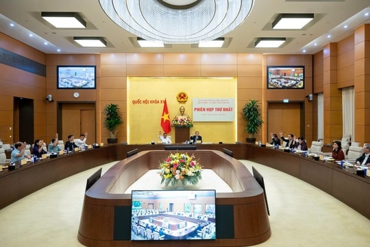 Triển khai tổ chức lấy ý kiến về dự thảo Nghị quyết của Quốc hội sửa đổi, bổ sung một số điều của Hiến pháp năm 2013
