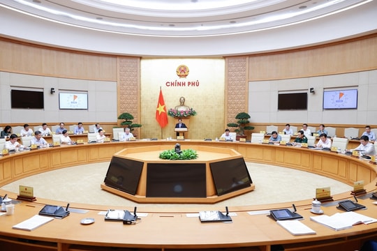 Thủ tướng: Bảo đảm thông suốt, liên tục trong quá trình sắp xếp đơn vị hành chính
