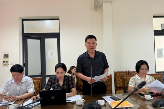 Kiểm tra đột xuất hộ kinh doanh kẹo truyền thống ở làng cổ Đường Lâm