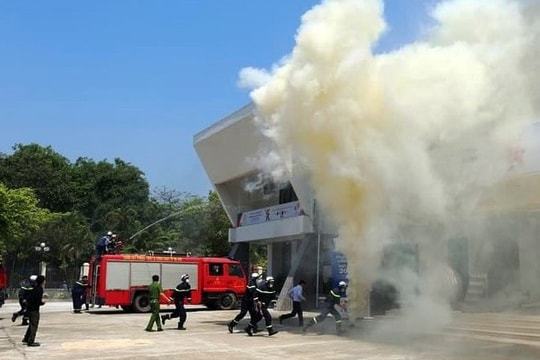 Huyện Sóc Sơn vận động mỗi hộ gia đình trang bị ít nhất 1 bình chữa cháy