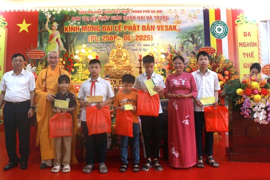 Giáo hội Phật giáo quận Hai Bà Trưng tổ chức đại lễ Phật đản Phật lịch 2569