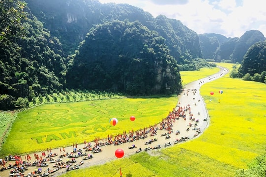 "Đòn bẩy" để du lịch Ninh Bình cất cánh