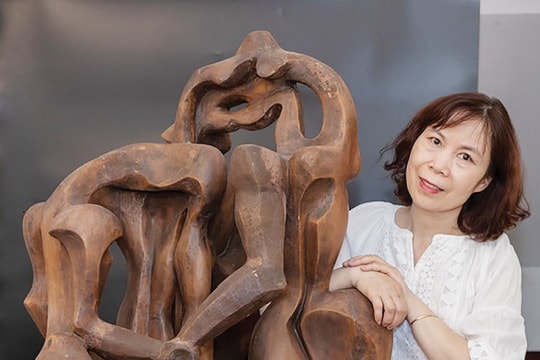 Nữ nghệ sĩ điêu khắc Lưu Thanh Lan: Tôn vinh cái đẹp bằng hình khối