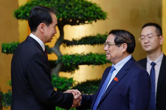 Thủ tướng Phạm Minh Chính tiếp Đại sứ Trung Quốc tại Việt Nam Hà Vĩ