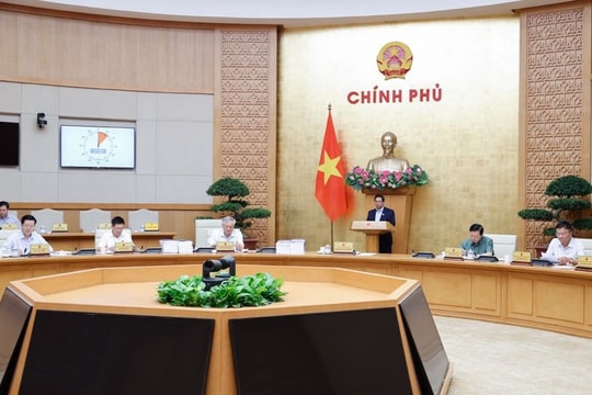 Sắp xếp, tổ chức chính quyền địa phương 2 cấp không để gián đoạn việc phục vụ nhân dân