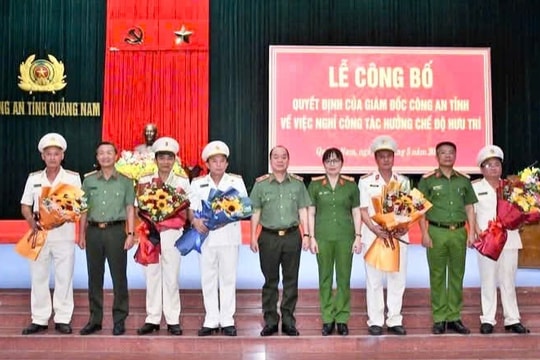 Công an Quảng Nam công bố quyết định nghỉ công tác hưởng chế độ