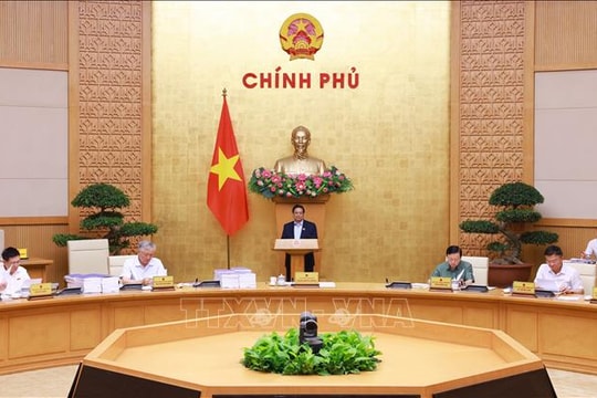 Thủ tướng Phạm Minh Chính: Khẩn trương bố trí kinh phí chi trả cho người xin nghỉ và dôi dư trong quá trình sắp xếp