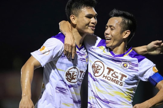Ghi bàn phút bù giờ, Hà Nội FC giành trọn 3 điểm trước Sông Lam Nghệ An