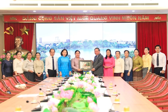 Hà Nội - Viêng Chăn tăng cường hợp tác về công tác phụ nữ phù hợp với tình hình mới