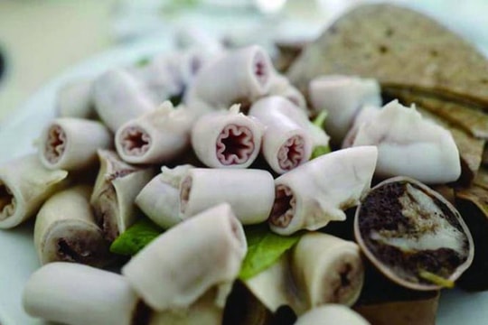 Nguy cơ khi ăn lòng lợn thường xuyên