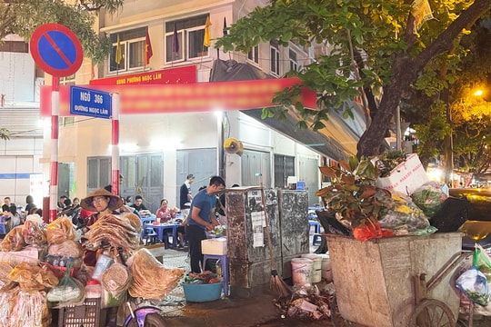 Vì sao thức ăn đường phố mất vệ sinh vẫn tồn tại?