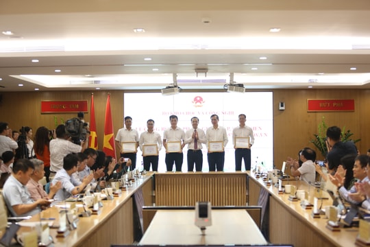 Công bố 32 sản phẩm, giải pháp khoa học công nghệ, đổi mới sáng tạo, chuyển đổi số
