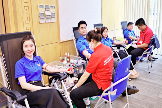 Chương trình "Giọt hồng Công Thương" 2025 hiến 173 đơn vị máu