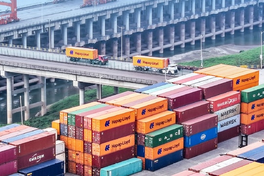 Mỹ điều chỉnh thuế với hàng giá trị thấp từ Trung Quốc