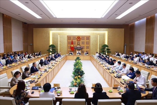 Thủ tướng Phạm Minh Chính làm việc với cộng đồng doanh nghiệp Hoa Kỳ tại Việt Nam
