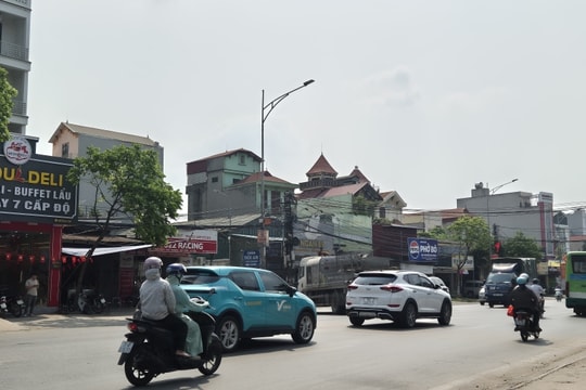 Hoài Đức (Hà Nội): Nguy hiểm rình rập người dân vì thiếu đèn tín hiệu giao thông