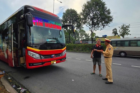 TP Hồ Chí Minh “Check” camera giám sát hành trình, phát hiện nhiều tài xế vi phạm
