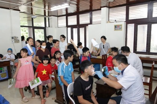 Làng trẻ em SOS Hà Nội Gần 100 trẻ được chăm sóc sức khỏe răng miệng miễn phí