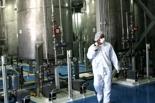 Iran và Anh, Pháp, Đức nhất trí tiếp tục đàm phán về hạt nhân