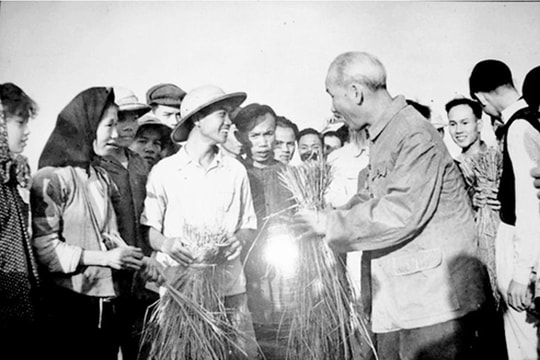 Rạng ngời ánh sáng đạo đức Hồ Chí Minh