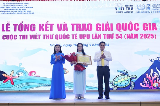 Trao giải cuộc thi viết thư quốc tế UPU năm 2025