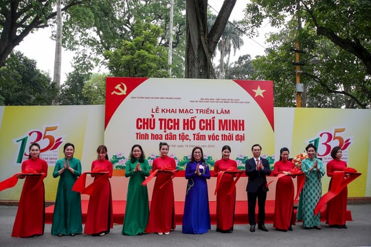 Khai mạc chuỗi sự kiện đặc sắc kỷ niệm 135 năm Ngày sinh Chủ tịch Hồ Chí Minh