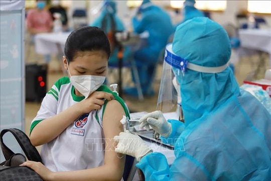 TP Hồ Chí Minh: Ca Covid-19 tăng nhẹ, khuyến nghị đeo khẩu trang nơi đông người