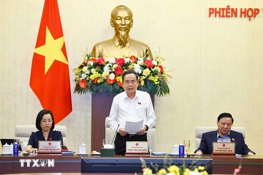 Bế mạc phiên họp thứ 45 của Ủy ban Thường vụ Quốc hội