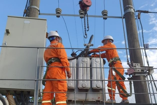 EVN thí điểm thành lập đội quản lý điện trực thuộc công ty điện lực tỉnh