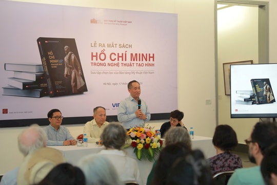 Chủ tịch Hồ Chí Minh trong con mắt nghệ thuật tạo hình”