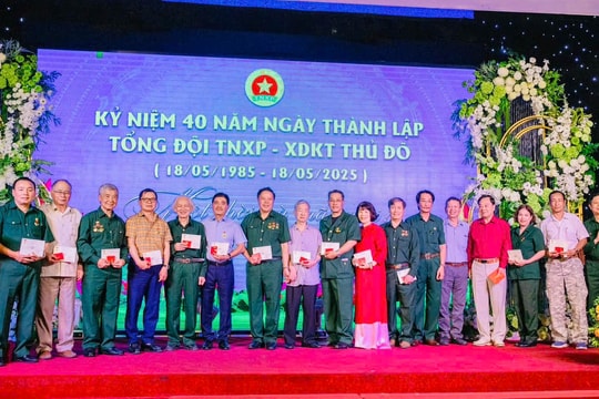 Tổng đội thanh niên xung phong xây dựng kiến thiết Thủ đô kỷ niệm 40 năm thành lập