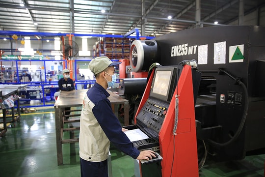 Đồng hành với doanh nghiệp công nghiệp hỗ trợ chuyển đổi số: Thích ứng để phát triển