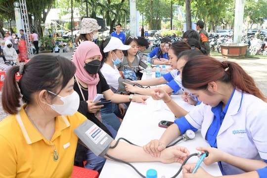 2.000 công nhân trẻ được tiếp năng lượng tích cực