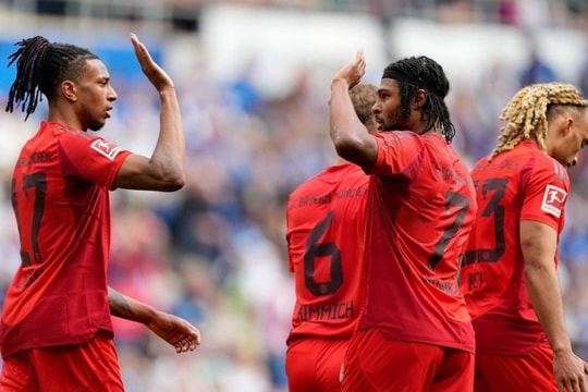 Hàng công bùng nổ, Bayern Munich đè bẹp Hoffenheim 4-0
