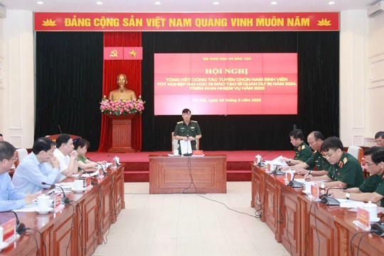 Ưu tiên chọn nam sinh viên có năng lực, phẩm chất, thể lực tốt để đào tạo sĩ quan dự bị
