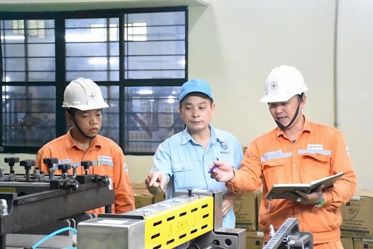 Nhu cầu tiêu thụ điện tăng cao: Nỗ lực bảo đảm cung ứng