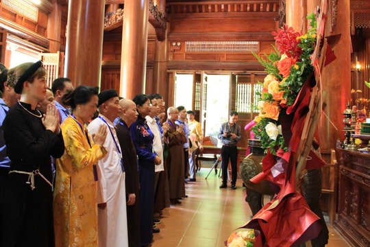MTTQ thành phố Hà Nội dâng hương tưởng nhớ Chủ tịch Hồ Chí Minh