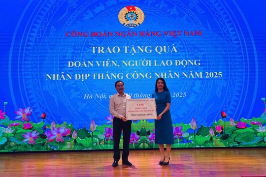 Hướng về cơ sở, chăm lo thiết thực cho người lao động