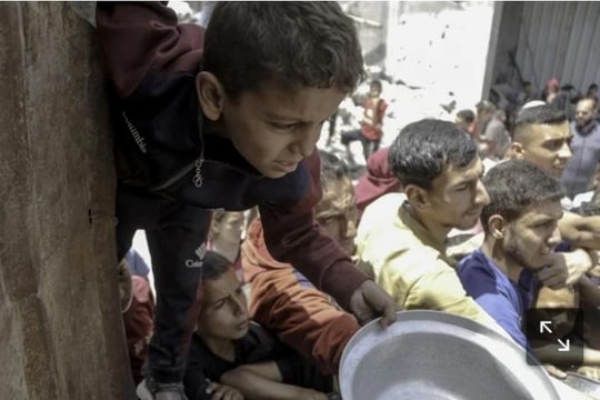 Israel tiếp tục không kích vào Gaza bất chấp áp lực từ cộng đồng quốc tế