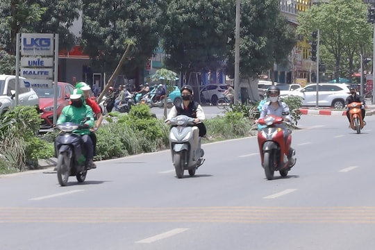 Bắc Bộ ngày nắng nóng, chiều tối và đêm có mưa dông rải rác