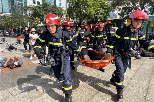 Chế độ, chính sách đối với người tham gia chữa cháy, cứu nạn, cứu hộ