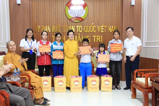 Đoàn đại biểu Ủy ban Mặt trận Tổ quốc TP Hà Nội thăm và làm việc tại Quảng Trị