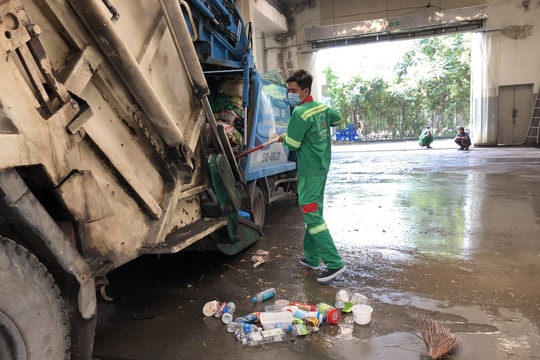 TP Hồ Chí Minh: Giá thu gom, vận chuyển rác cao nhất 84.000 đồng/hộ