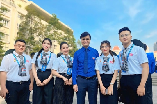 Tiến sĩ Nguyễn Hoàng Tịnh Uyên: Người truyền lửa phong trào sinh viên sư phạm Đà Nẵng bằng âm nhạc