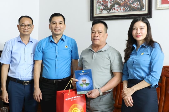 Công đoàn Hà Nội hỗ trợ công nhân bị tai nạn lao động