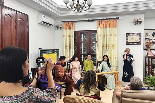 Quảng bá âm nhạc truyền thống qua mô hình sân khấu nhỏ